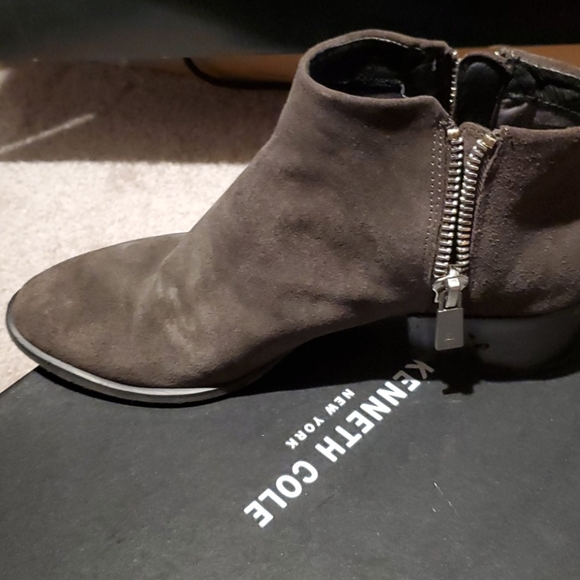Kenneth Cole ankle boots - Picture 2 of 8